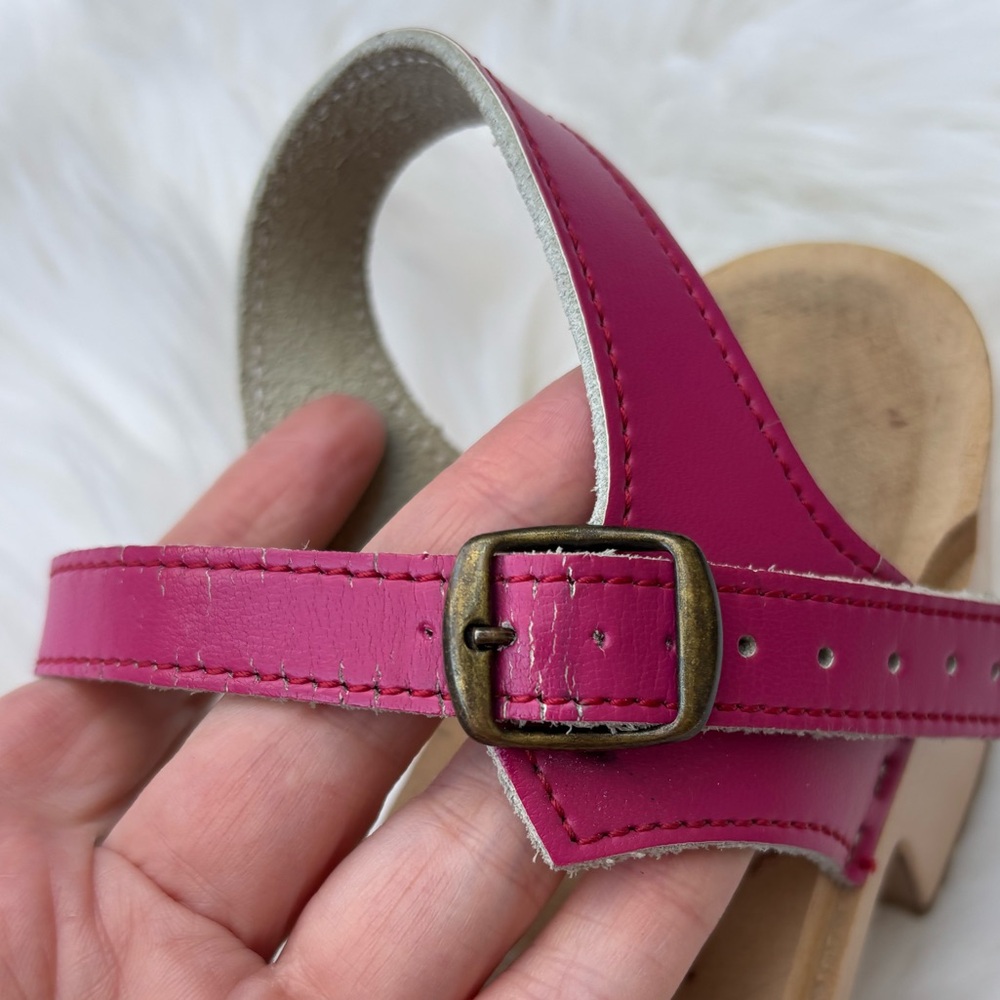 Sven Vollsjo Leaf Punch Clog Ankle Strap Fuchsia - Picture 10 of 10